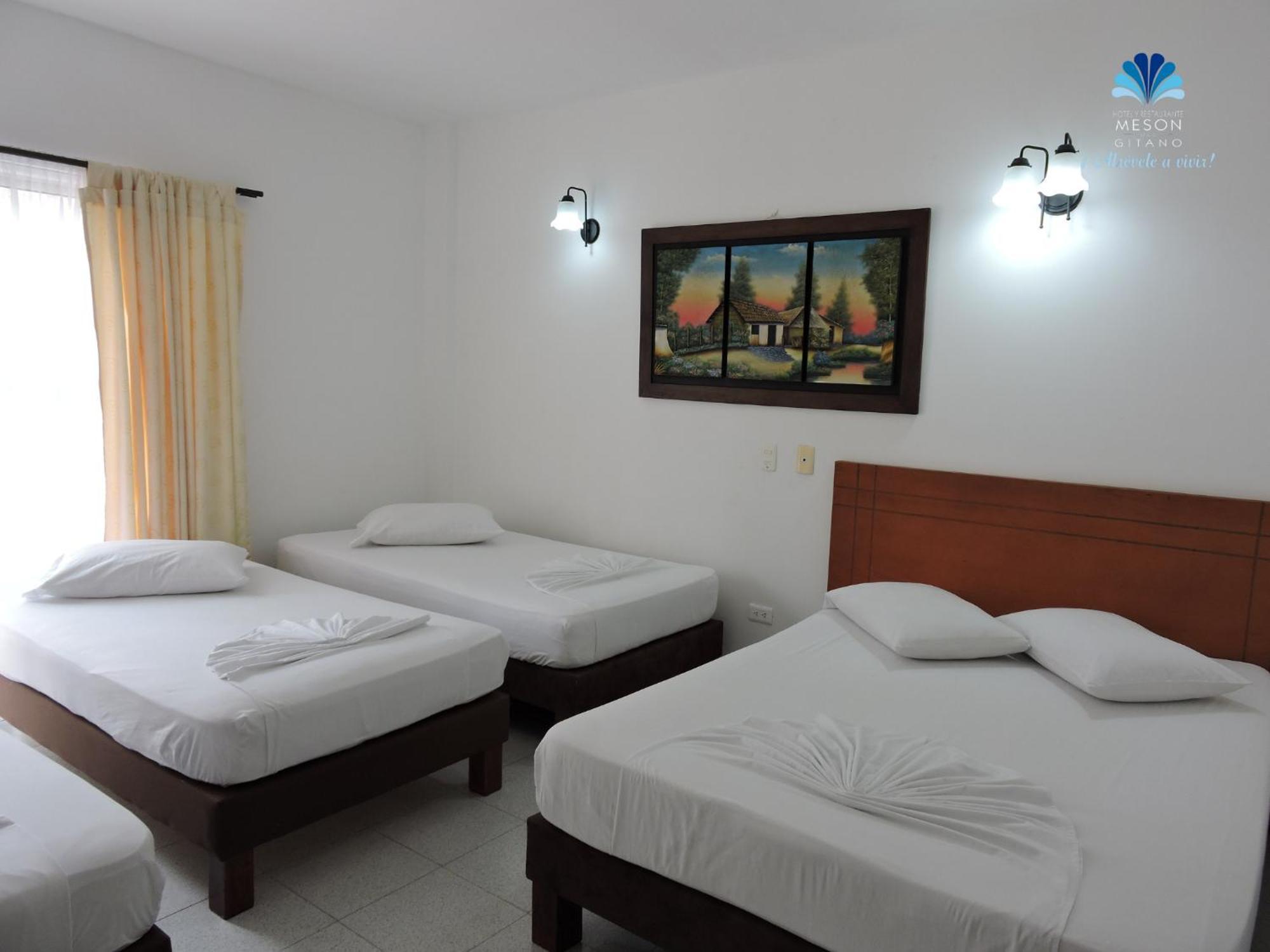 Hotel y Restaurante Mesón del Gitano Caucasia Quarto foto